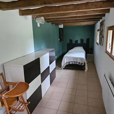 Domaine Des Moizons, Le Figuier Apartment